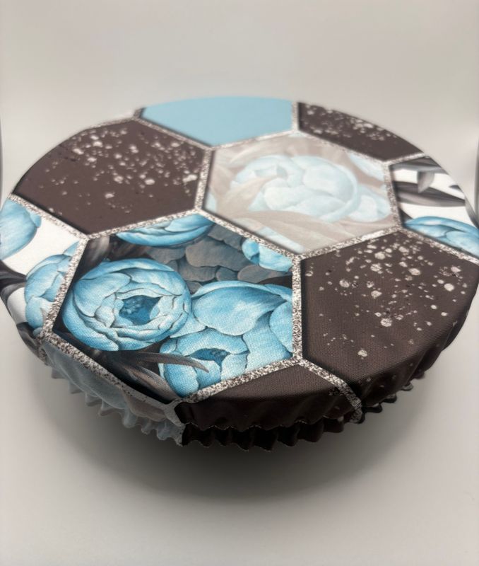 Bakebolle trekk MEDIUM GEO print
